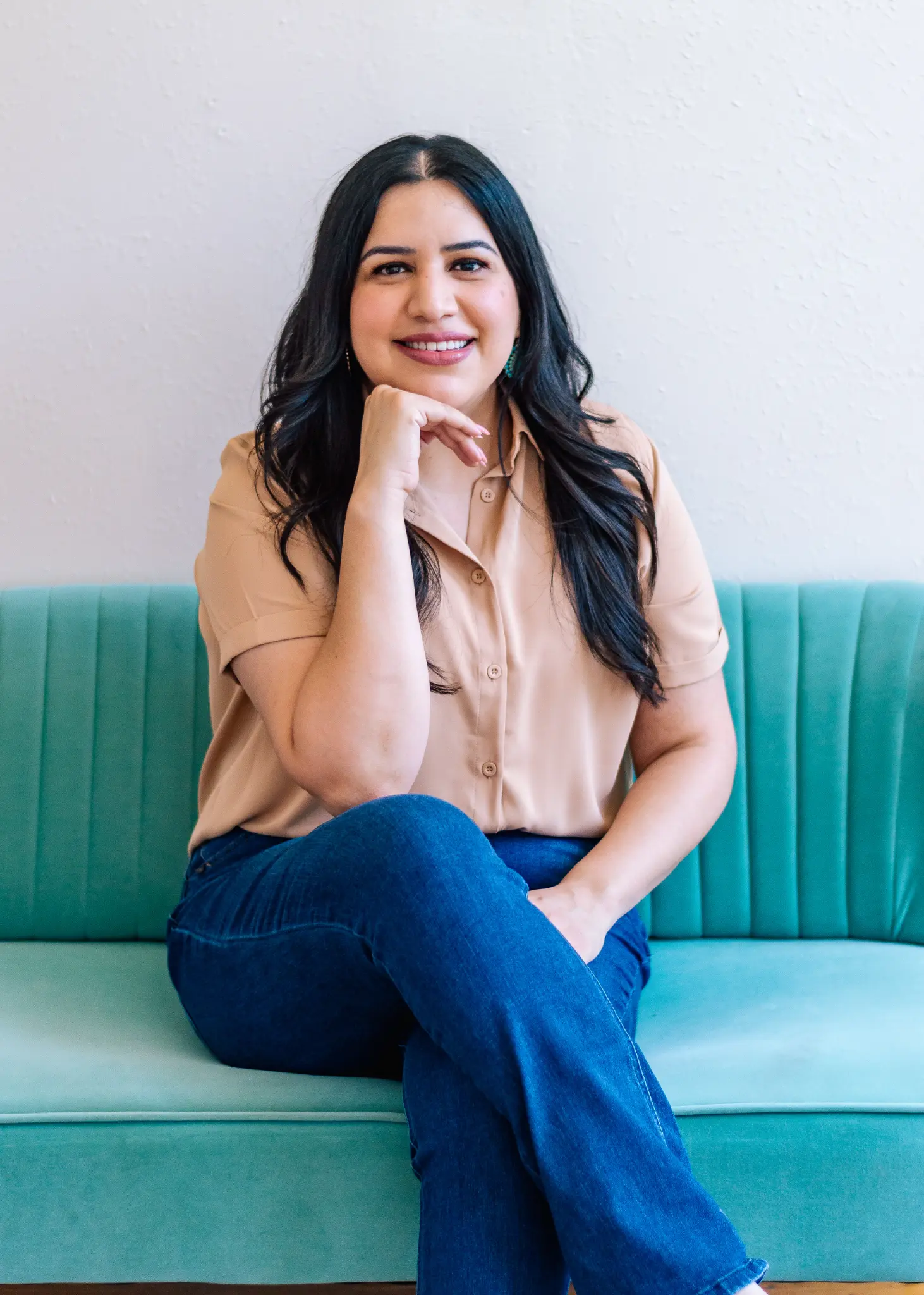 Marilu Navarro, LMFT — Bilingual therapist licensed in Texas and California